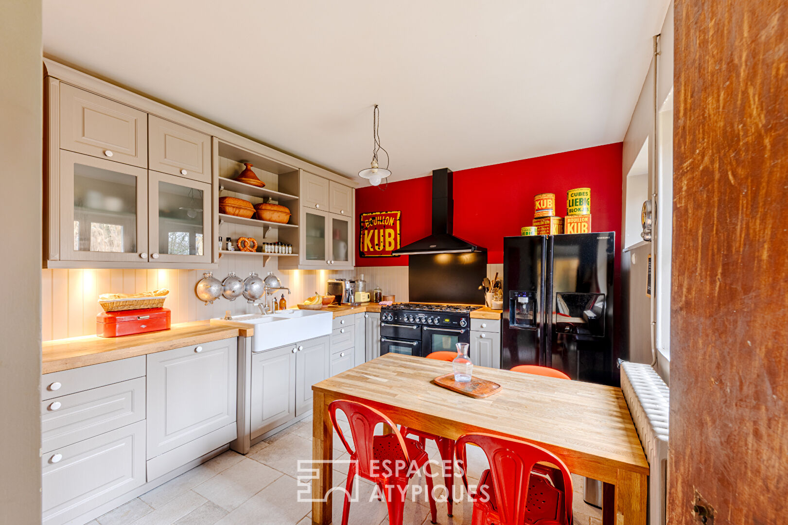 Un fragment d&rsquo;histoire au coeur de la Haute Vallée de Chevreuse : tour médiévale du XIV siècle à Rochefort-en-Yvelines