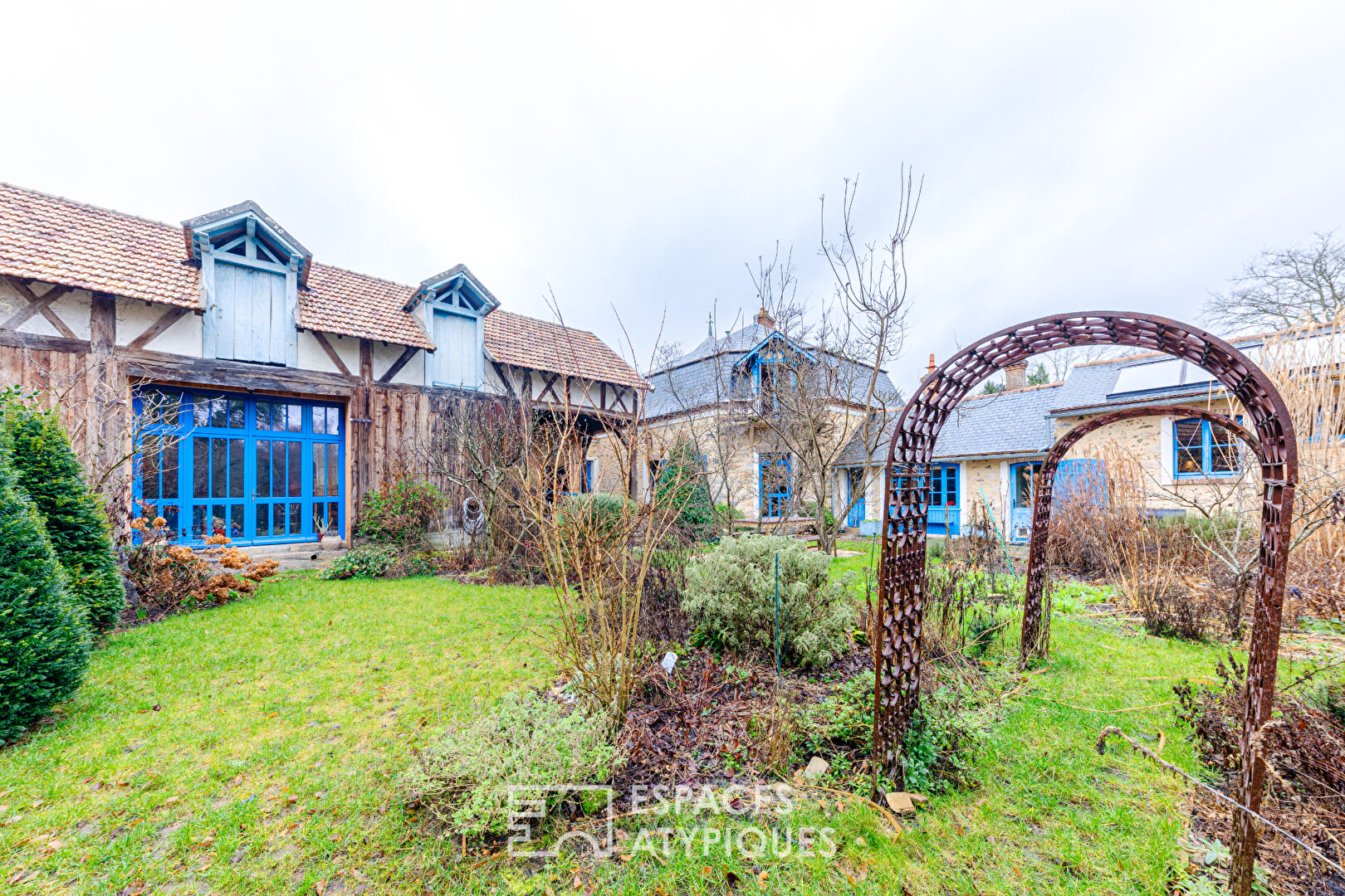 Un fragment d&rsquo;histoire au coeur de la Haute Vallée de Chevreuse : tour médiévale du XIV siècle à Rochefort-en-Yvelines