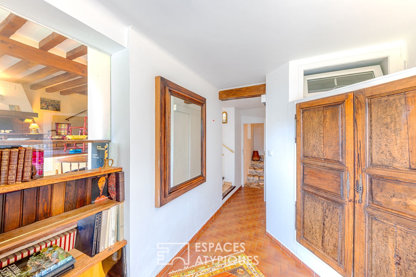 Surprenante maison en pierre au coeur du village