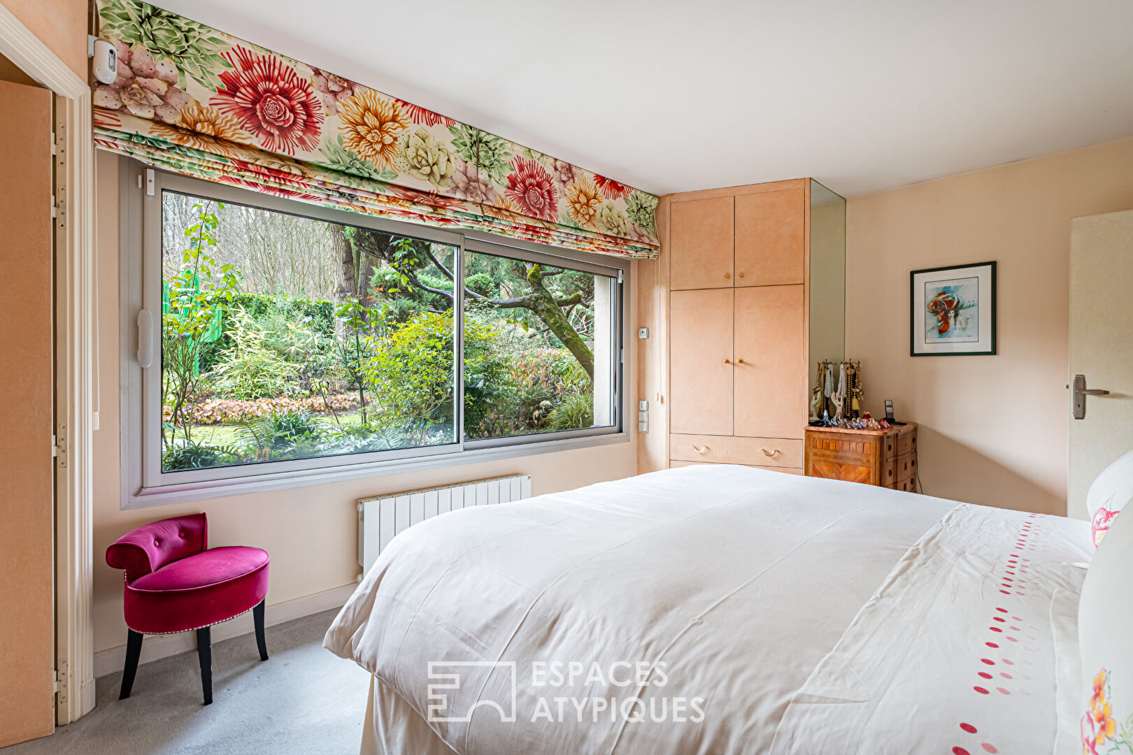 Sublime Maison d&rsquo;architecte de plain-pied dans un parc luxuriant au coeur de la vallée de Chevreuse,