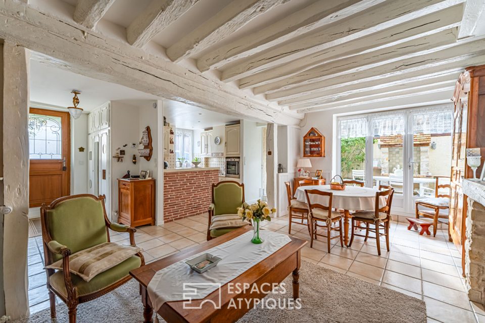 Maison et patio secret au coeur de Maule