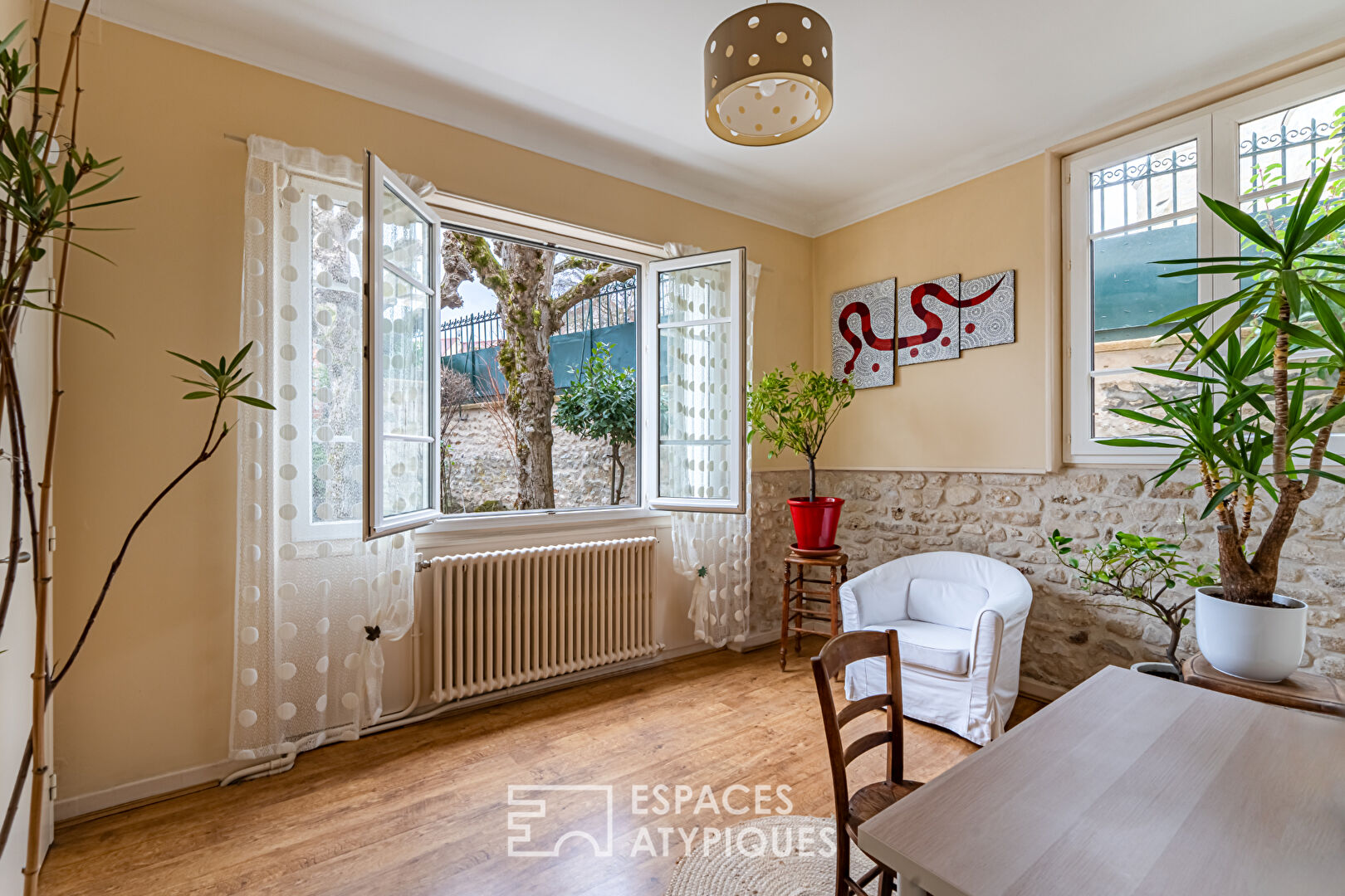 Maule – L&rsquo;élégance du patrimoine au coeur du village.