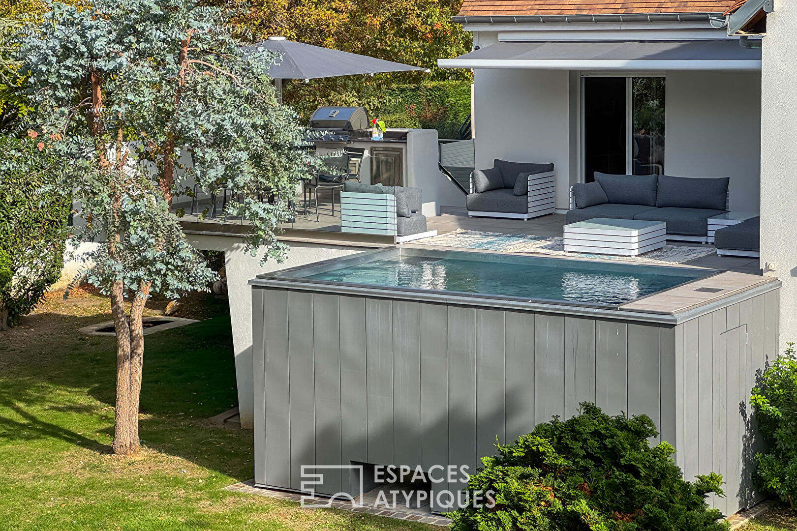 Verneuil-sur-Seine : rare maison A/A et piscine en centre-ville