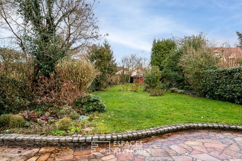 Millstone and its extension with bucolic garden