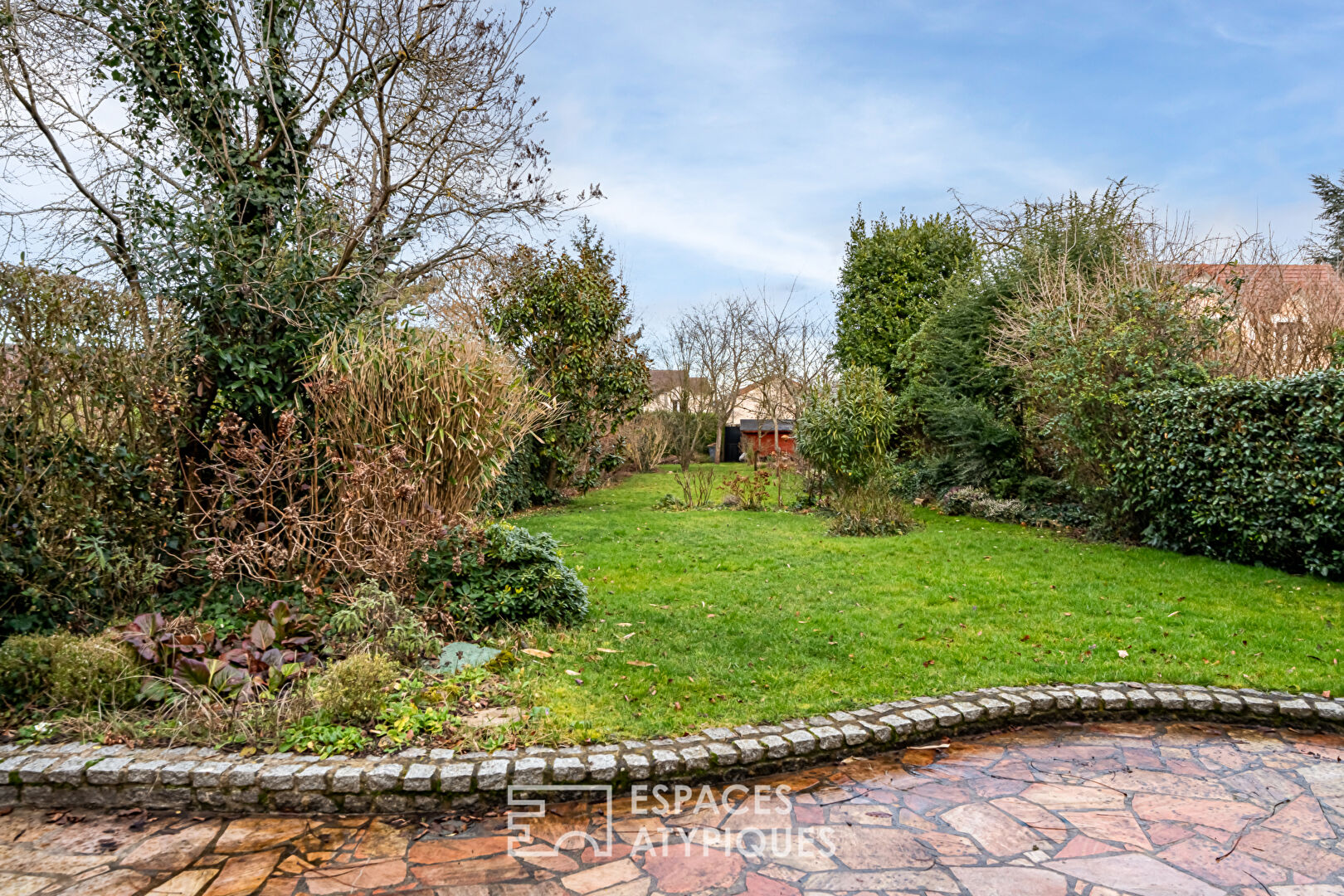 Millstone and its extension with bucolic garden