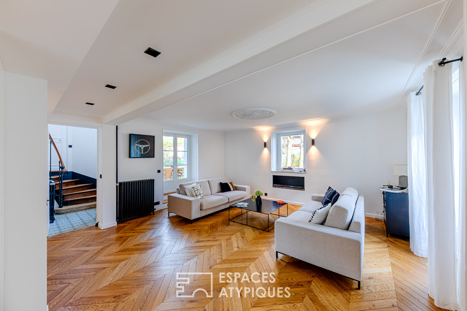 L&rsquo;Élégance Mansart et son Jardin de pierre ; Coeur Historique de Maule