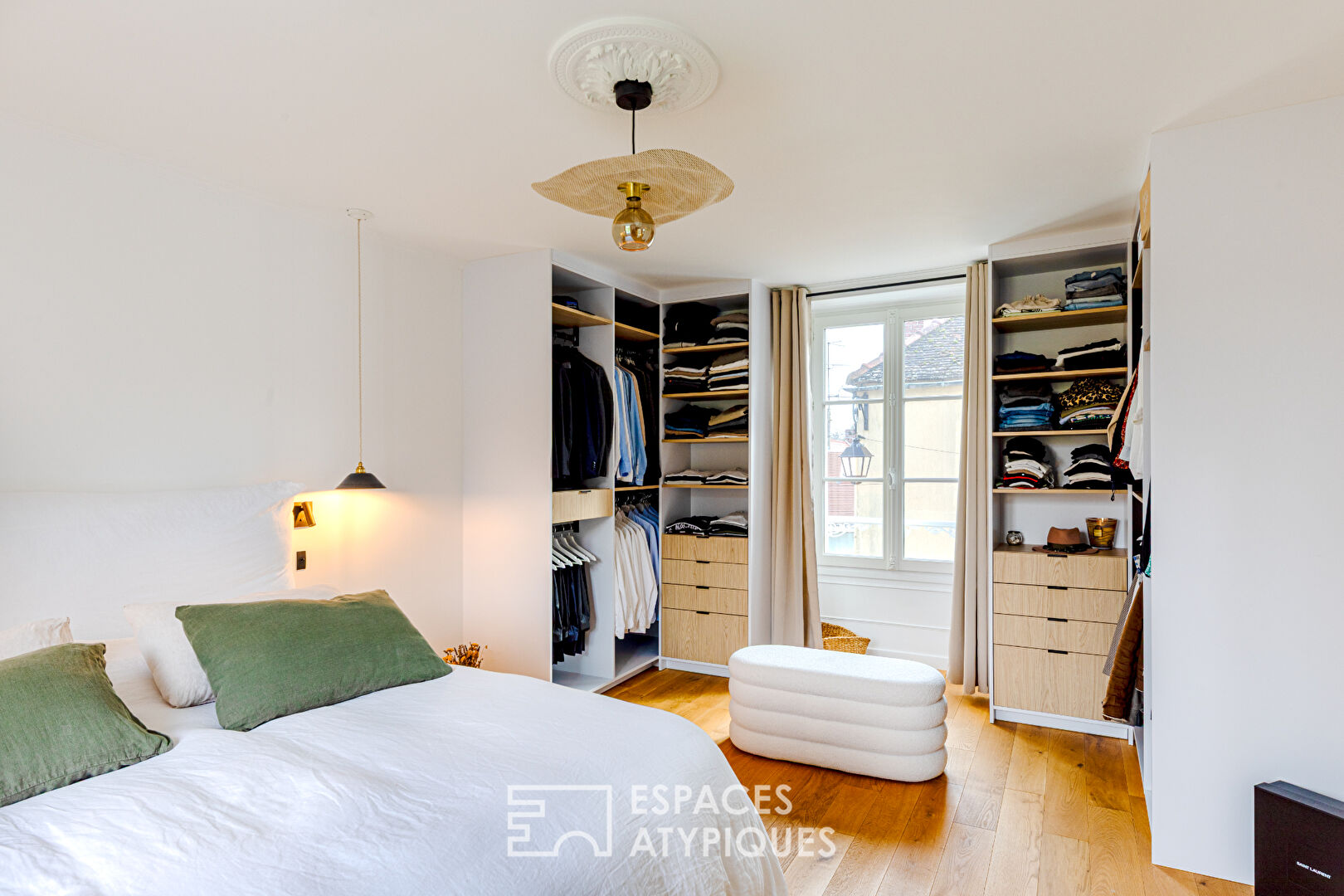 L&rsquo;Élégance Mansart et son Jardin de pierre ; Coeur Historique de Maule