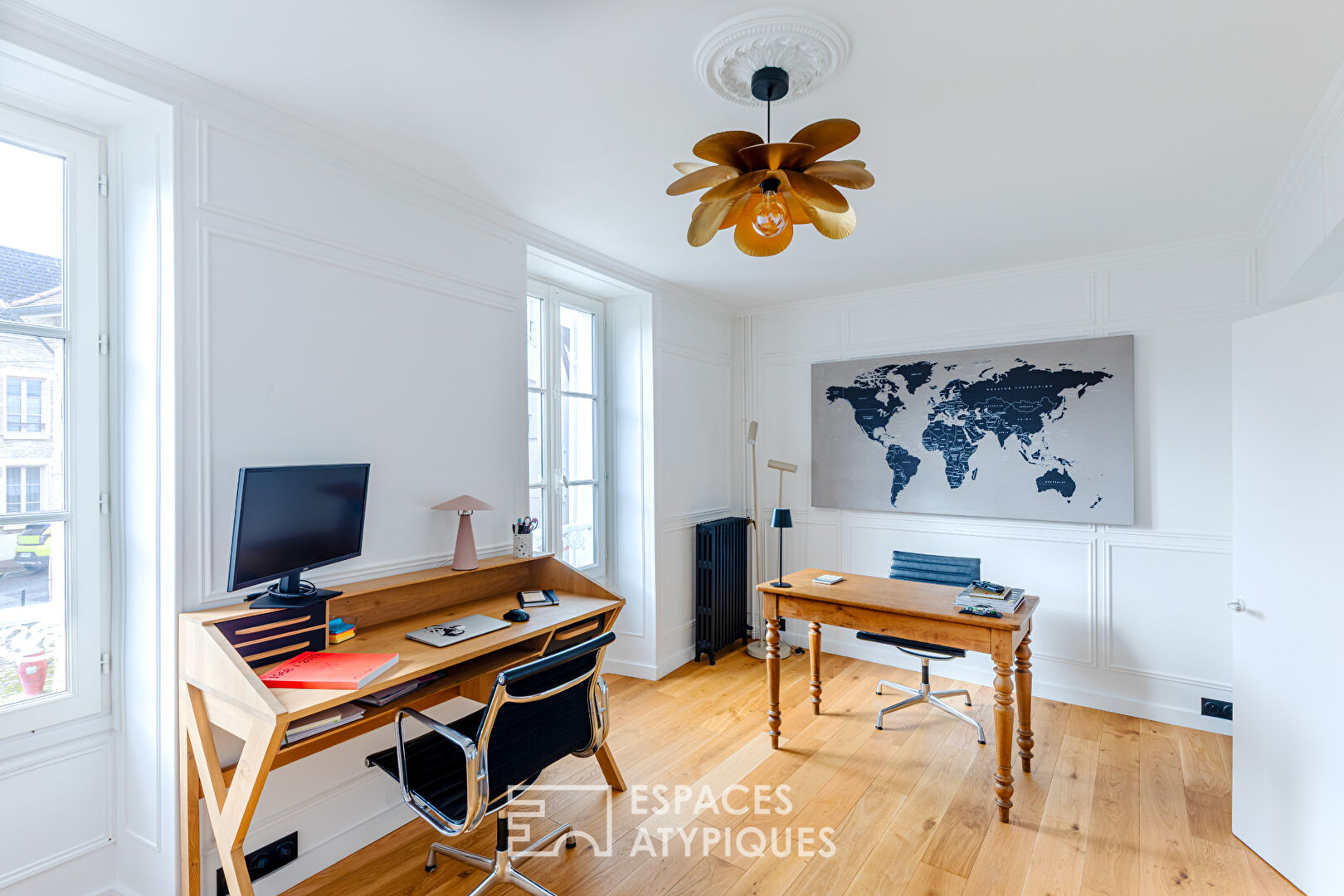 L&rsquo;Élégance Mansart et son Jardin de pierre ; Coeur Historique de Maule