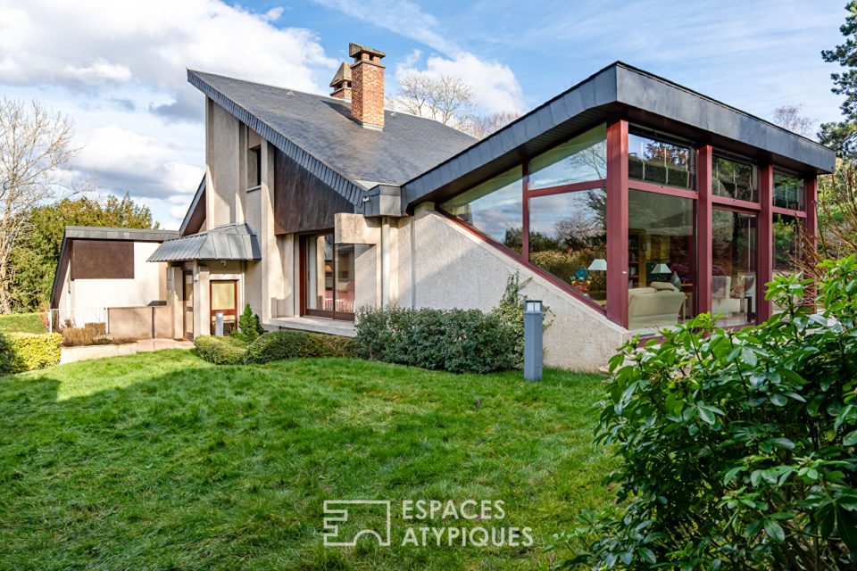 Maison d'Architecte dans son écrin de verdure