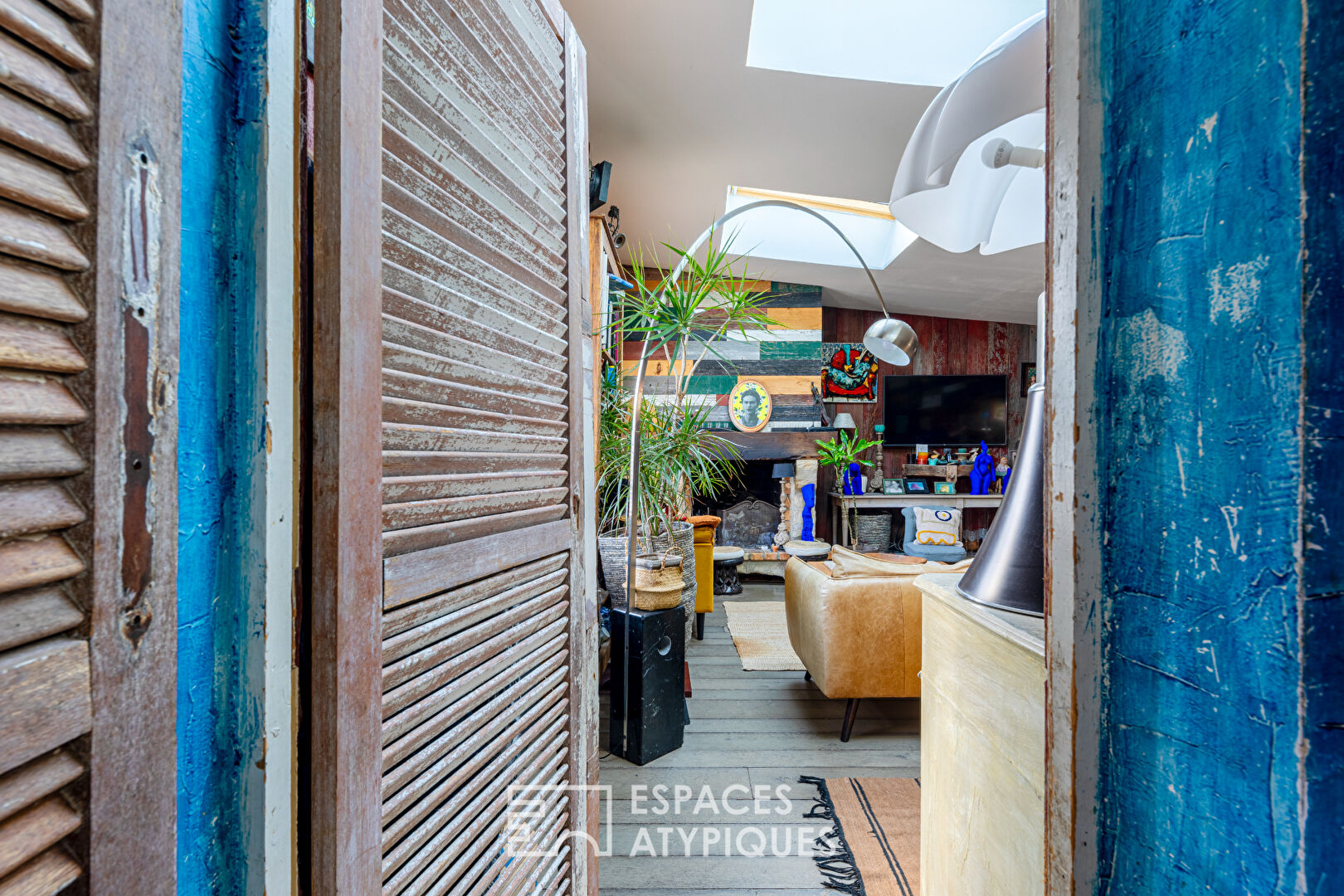 Verneuil sur Seine : maison en plain-pied avec jardin et ses deux ateliers