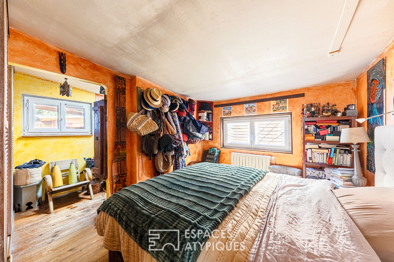 Verneuil sur Seine : maison en plain-pied avec jardin et ses deux ateliers