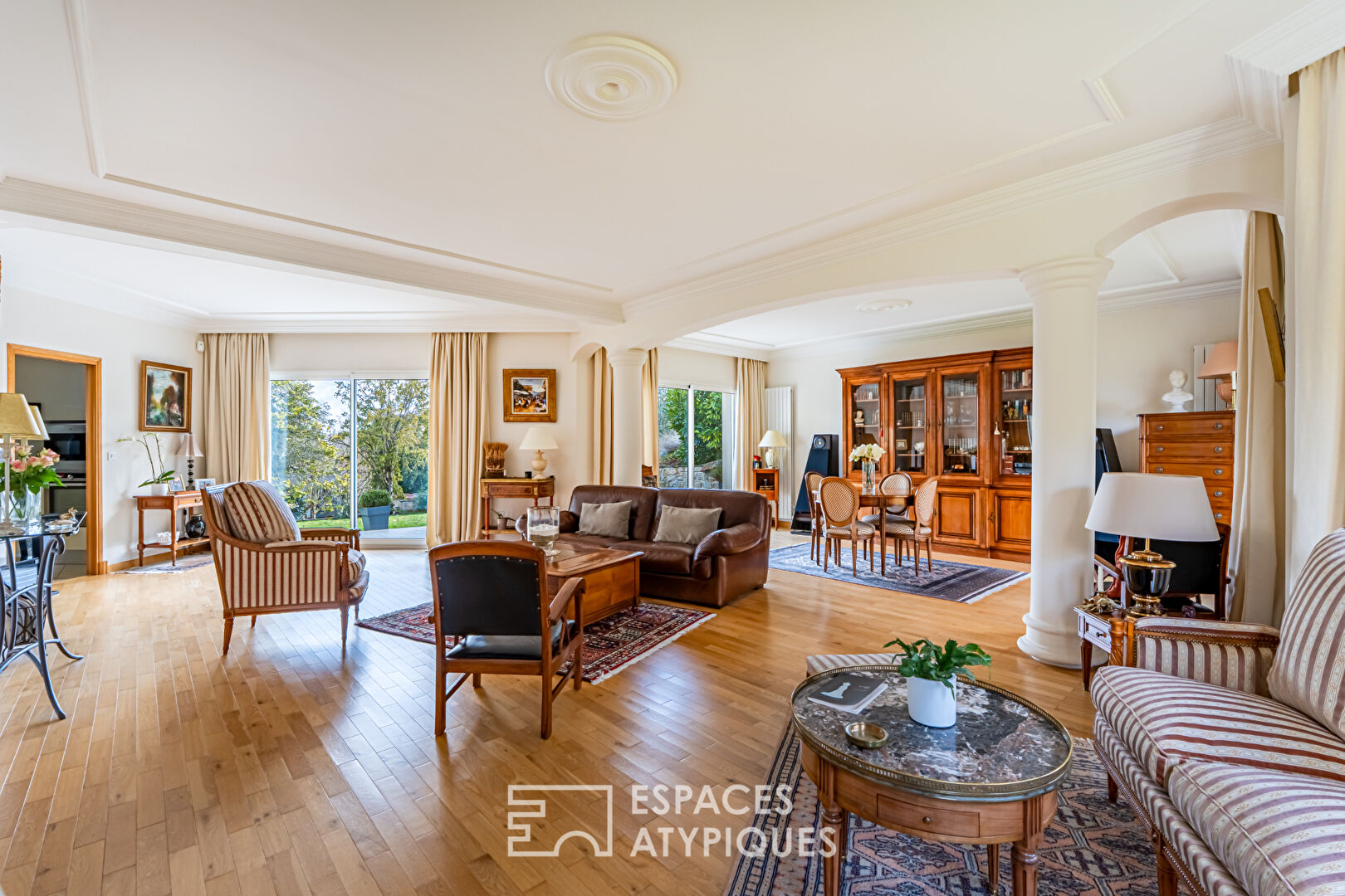 Rare: exceptional family home and its private garden