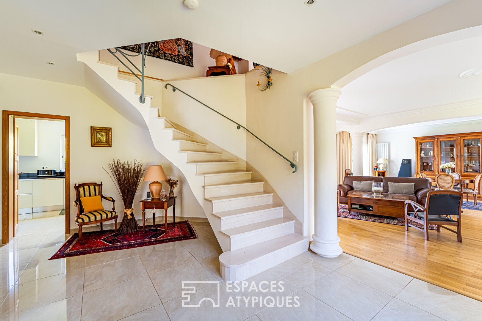 Rare: exceptional family home and its private garden