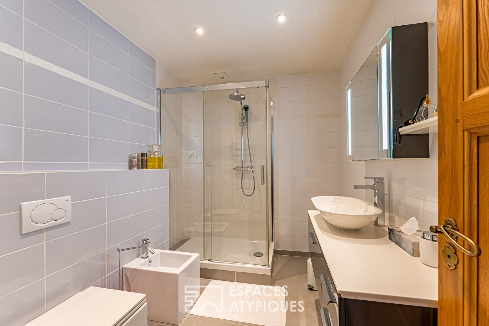 Rare: exceptional family home and its private garden