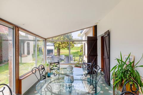 Maison de caractère avec piscine intérieure et tennis sur les hauteurs du Mantois