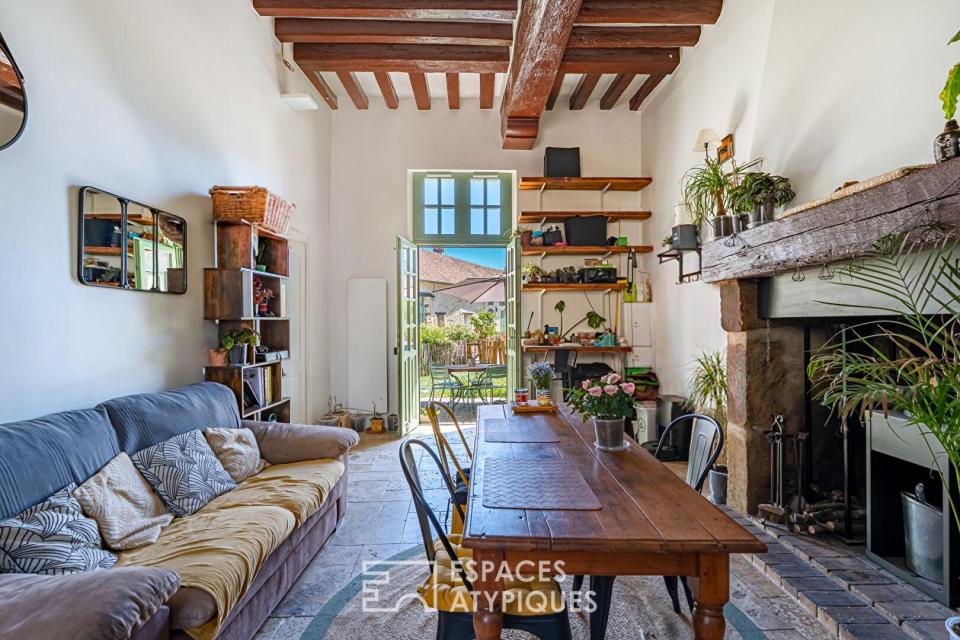 Appartement de caractère avec jardin, au coeur d'un village préservé