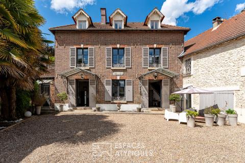 Maison de charme rénovée avec dépendance et jardin au coeur du village