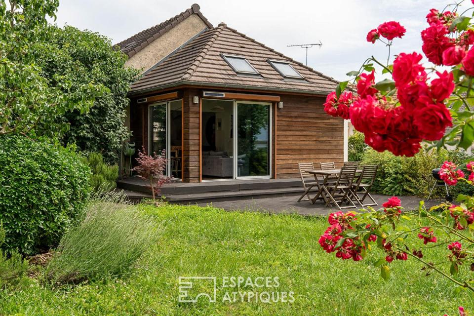 Maison de ville atypique avec jardin clos en pierre