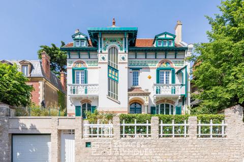 Historic Art Nouveau villa with garden and artist’s studio in the heart of Mantes la Jolie