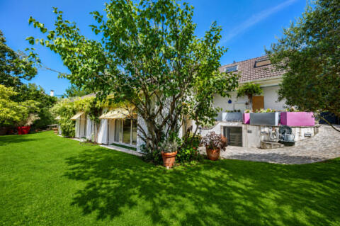 La surprenante à Mareil-sur-Mauldre – Maison de 210 m² sur un terrain de 757 m²