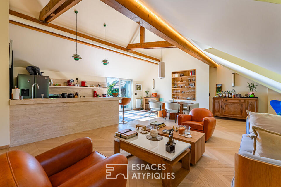 Lumineux duplex avec terrasse, dans sa demeure historique réhabilitée