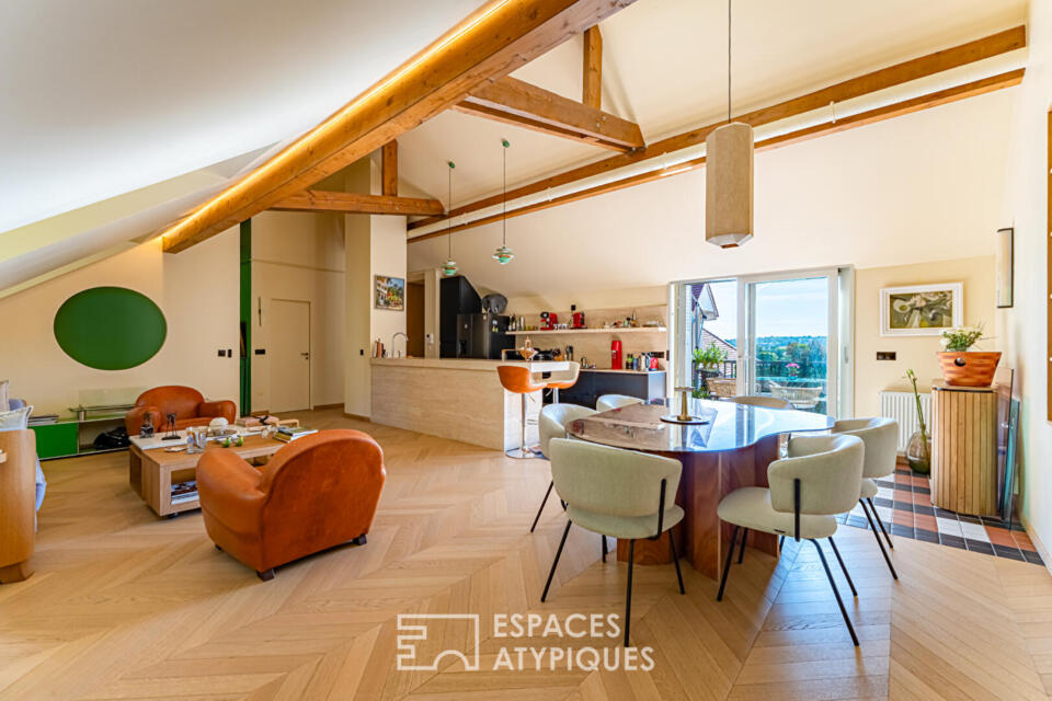 Lumineux duplex avec terrasse, dans sa demeure historique réhabilitée