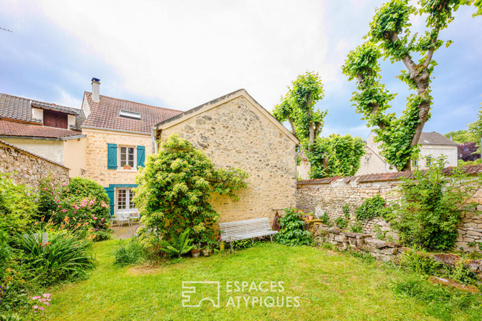 Maison de Charme en Pierre avec Atelier et Jardin bordé par un ru