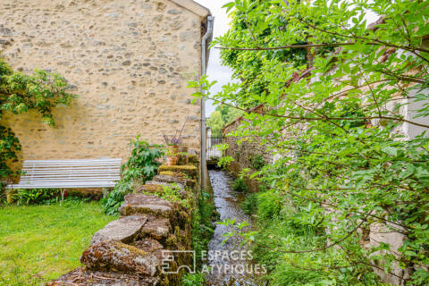 Maison de Charme en Pierre avec Atelier et Jardin bordé par un ru