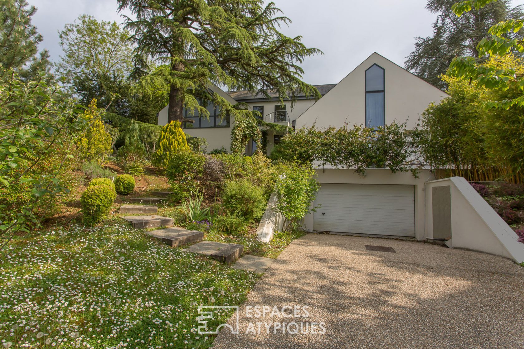 Maison d’Architecte avec atelier d’artiste et studio acoustique