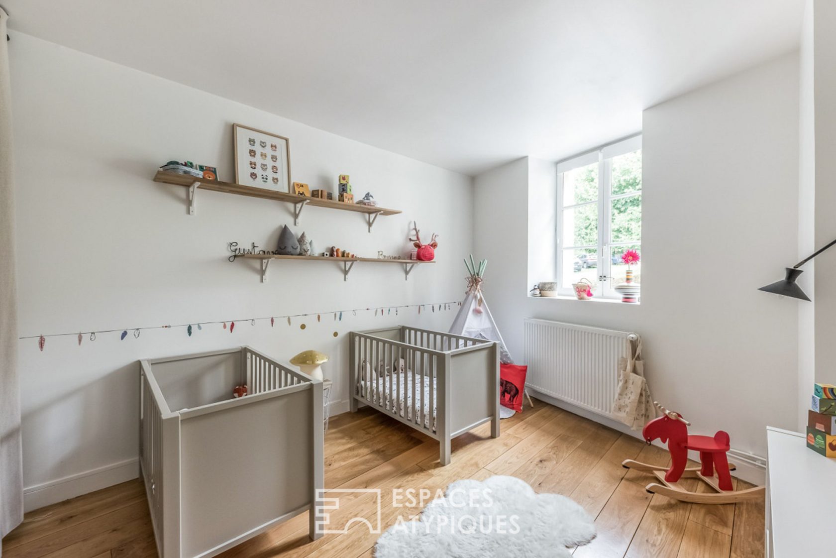 Old outbuildings of the Château rehabilitated in duplex inverted