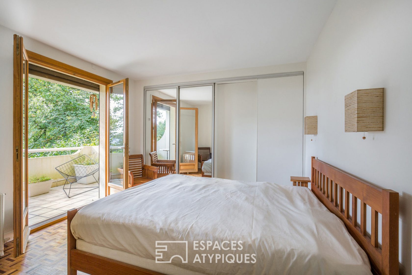 Maison à architecture cubique des années 60