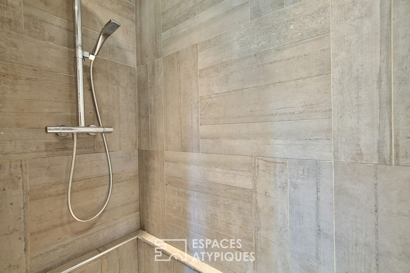 Appartement contemporain avec toit-terrasse