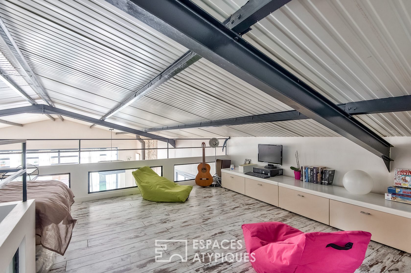 Contemporary loft in a former machine shop