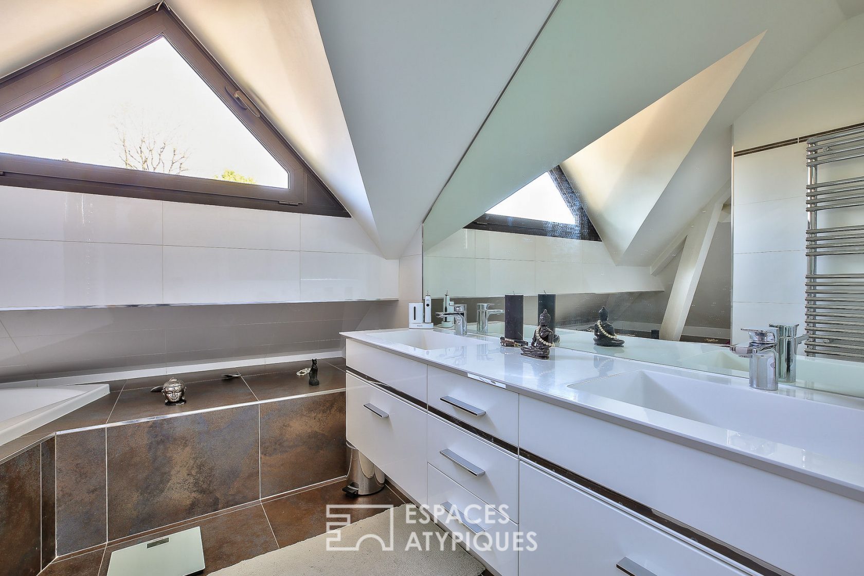 VILLA RENOVATED BY AN ARCHITECT IN HYPERCENTER