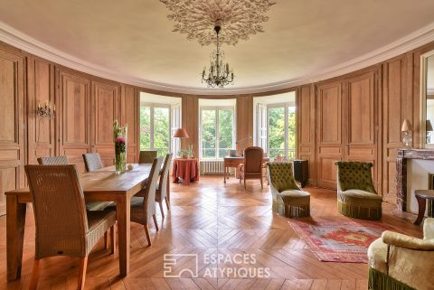 Appartement rotonde dans un ancien hôtel particulier du 18ème siècle