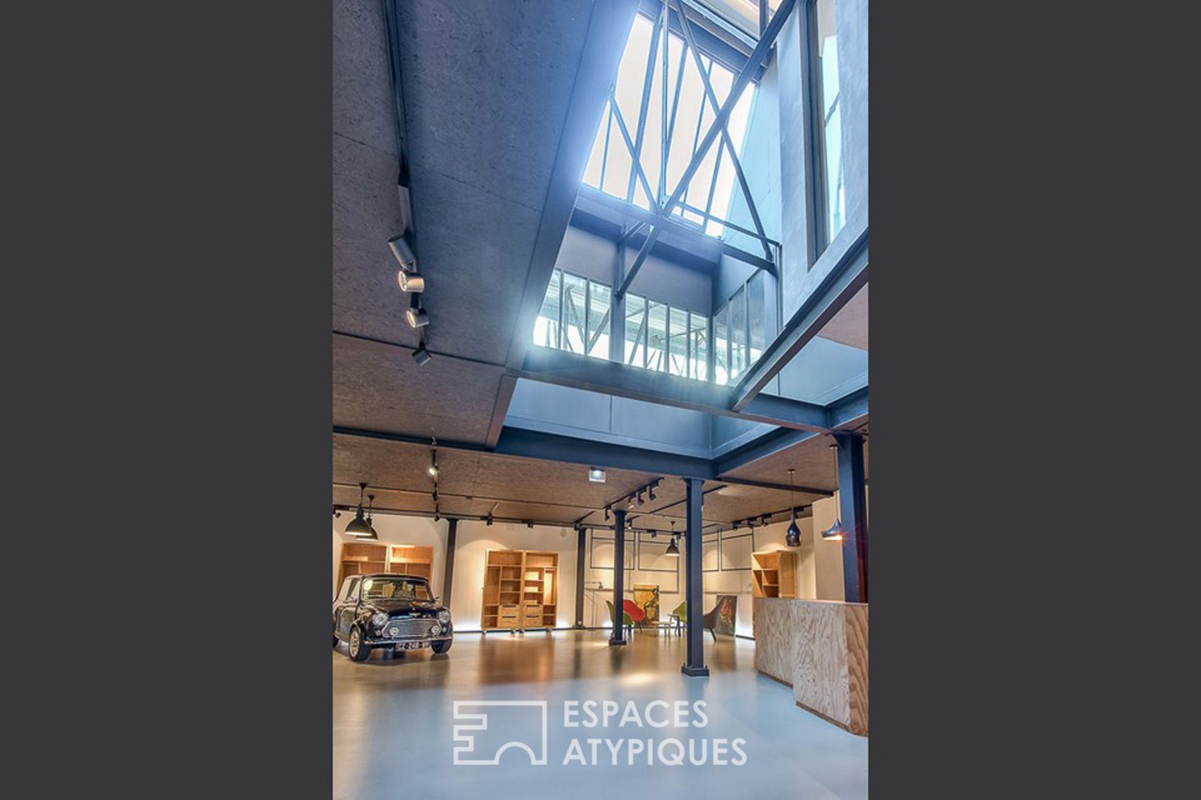 Loft dans un bâtiment industriel en centre-ville