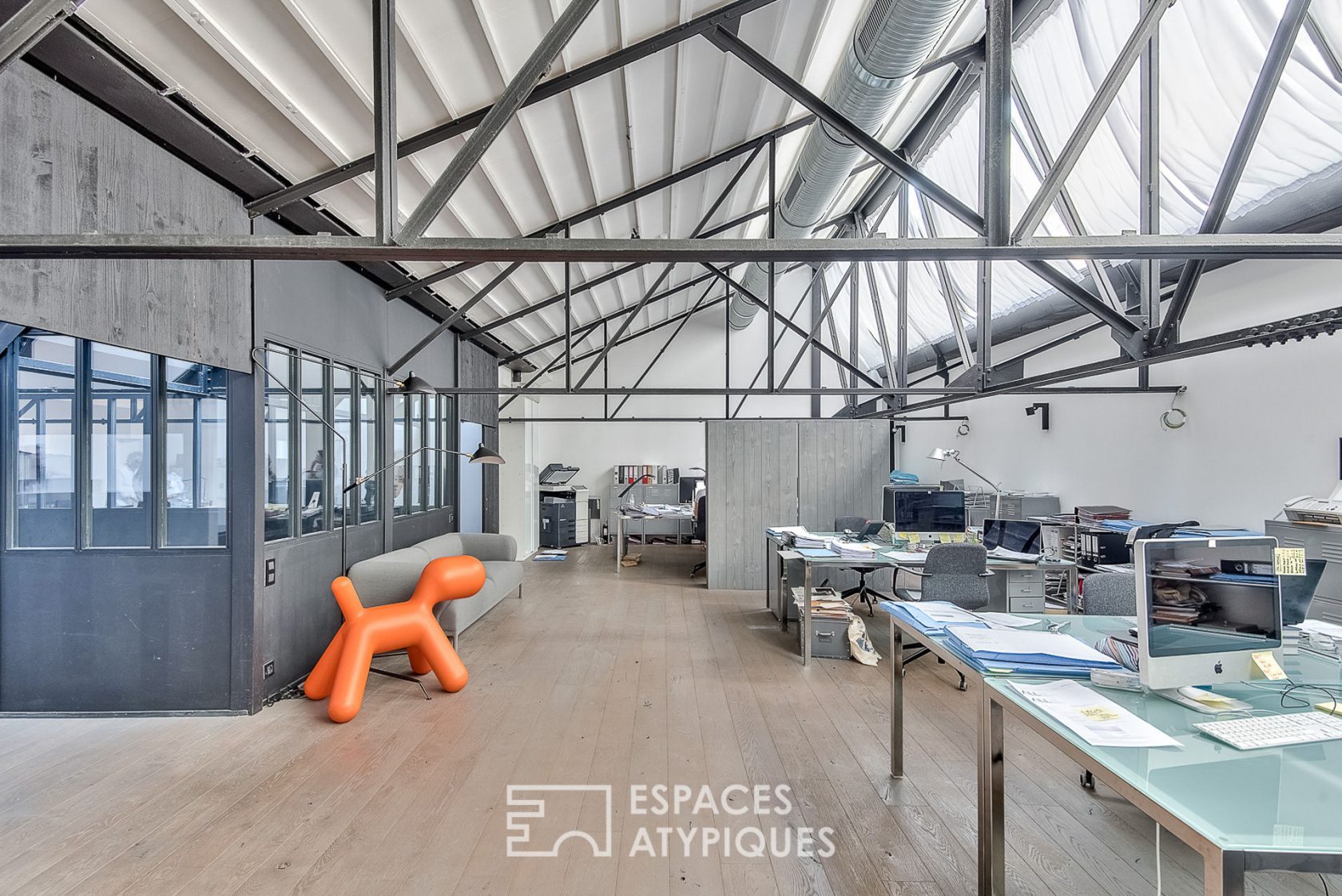 Loft dans un bâtiment industriel en centre-ville