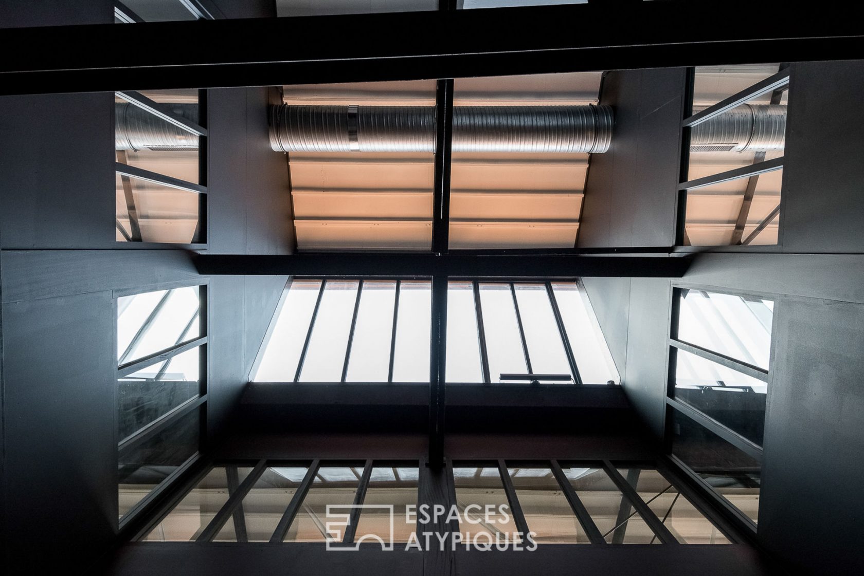 Loft dans un bâtiment industriel en centre-ville