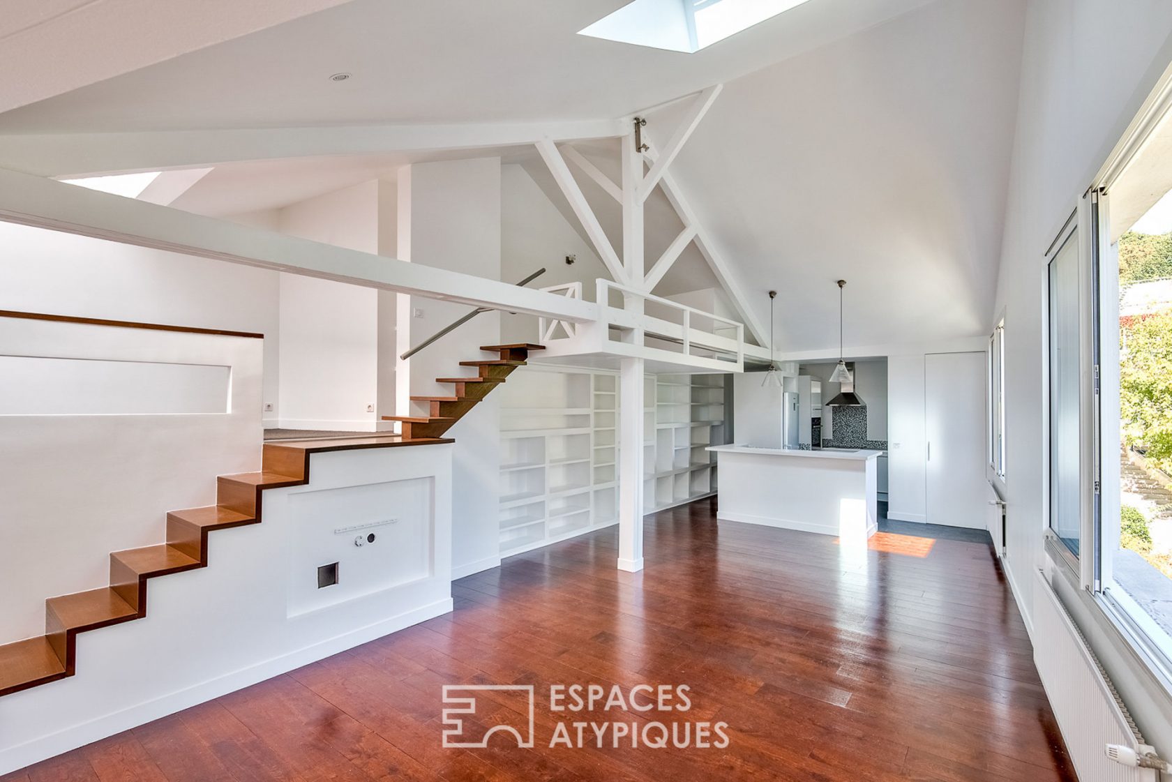 Loft Apartment with Roof Terrace