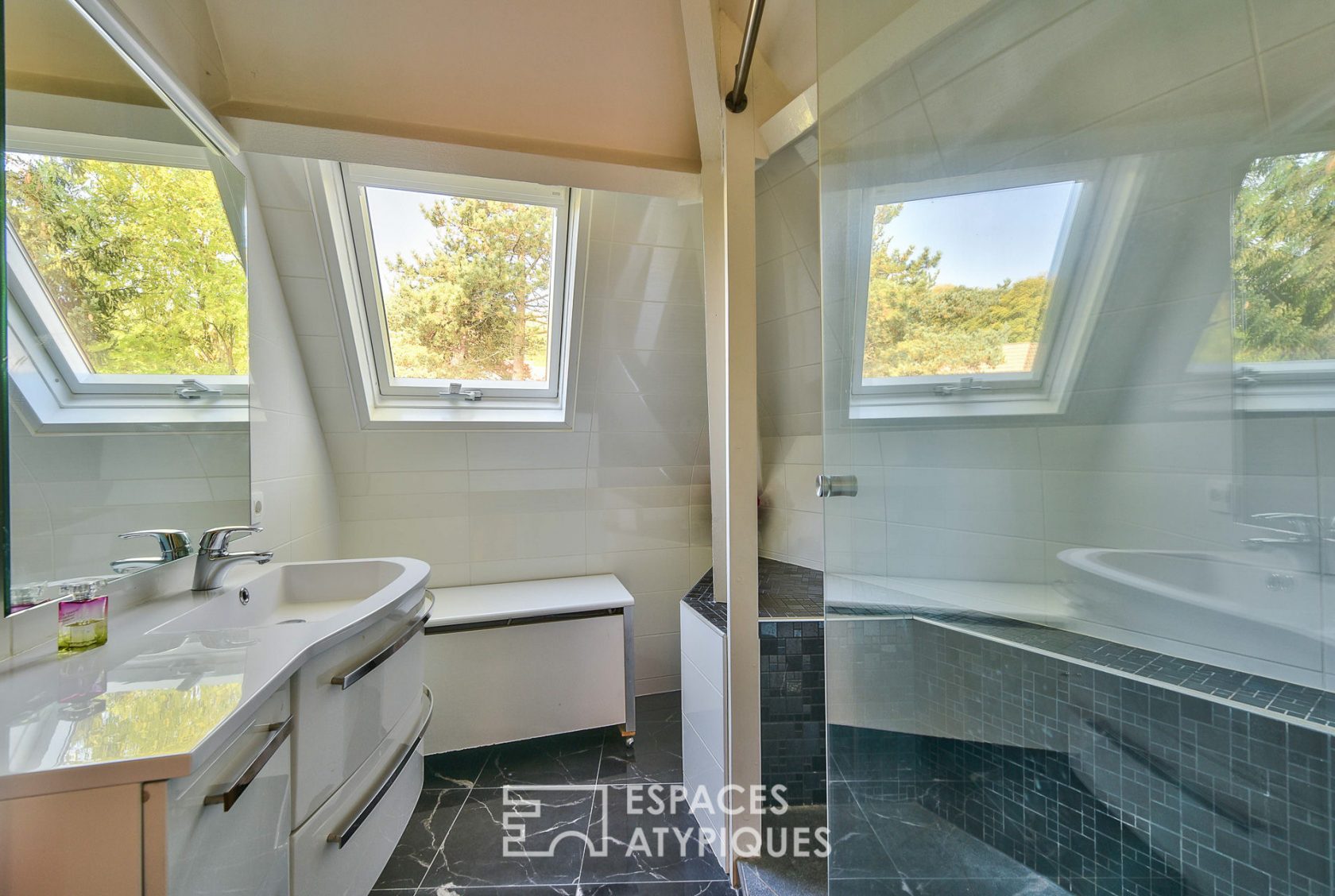 Spacieuse maison  contemporaine