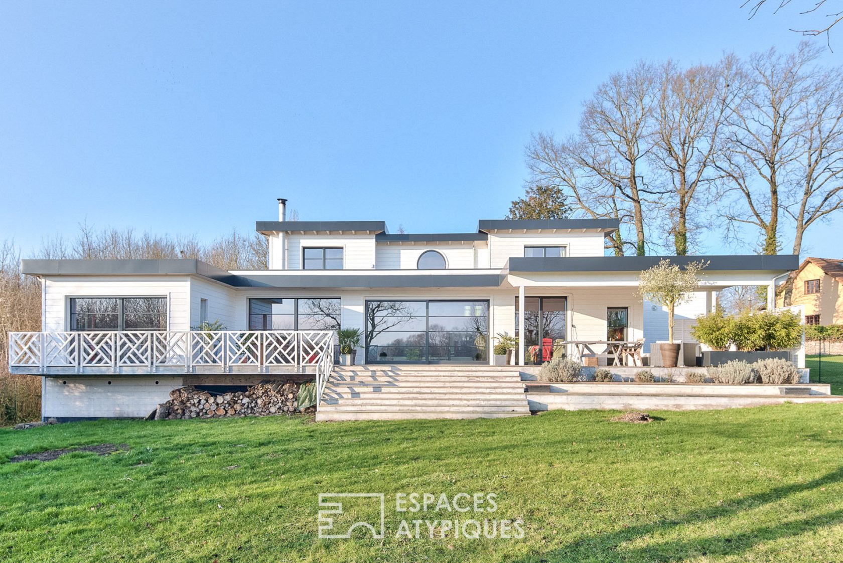 Maison en bois bioclimatique