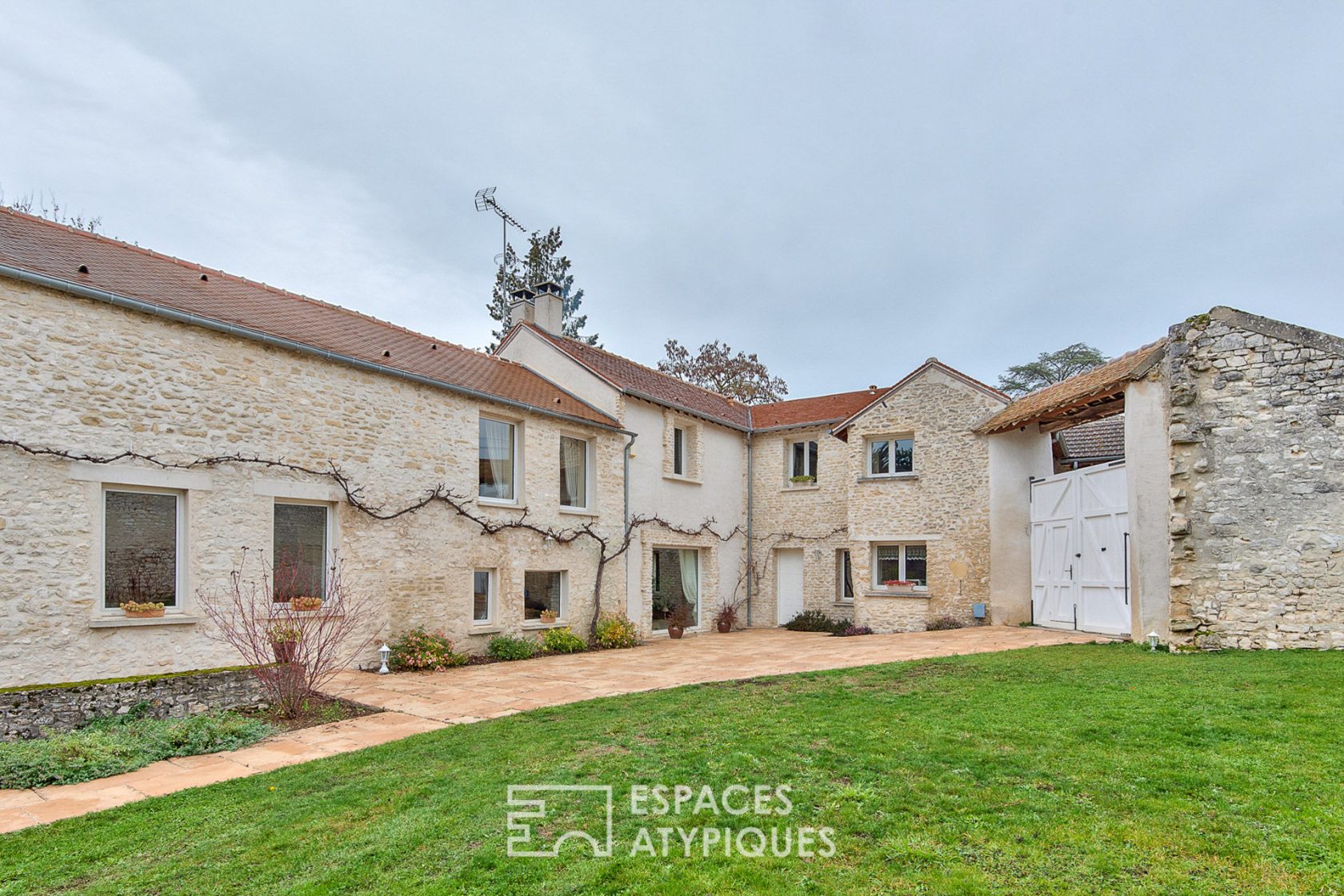 Farmhouse in the Vaucouleurs Valley