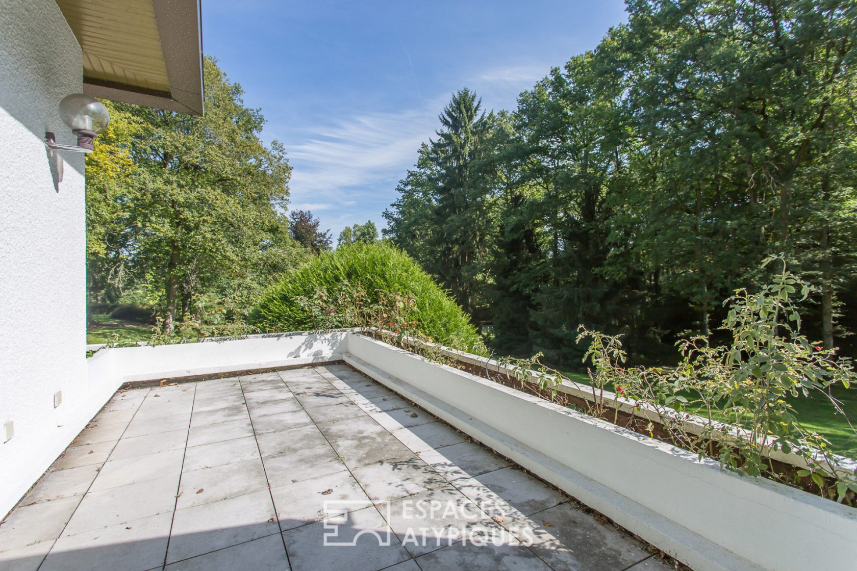 Vaste propriété dans son parc privé