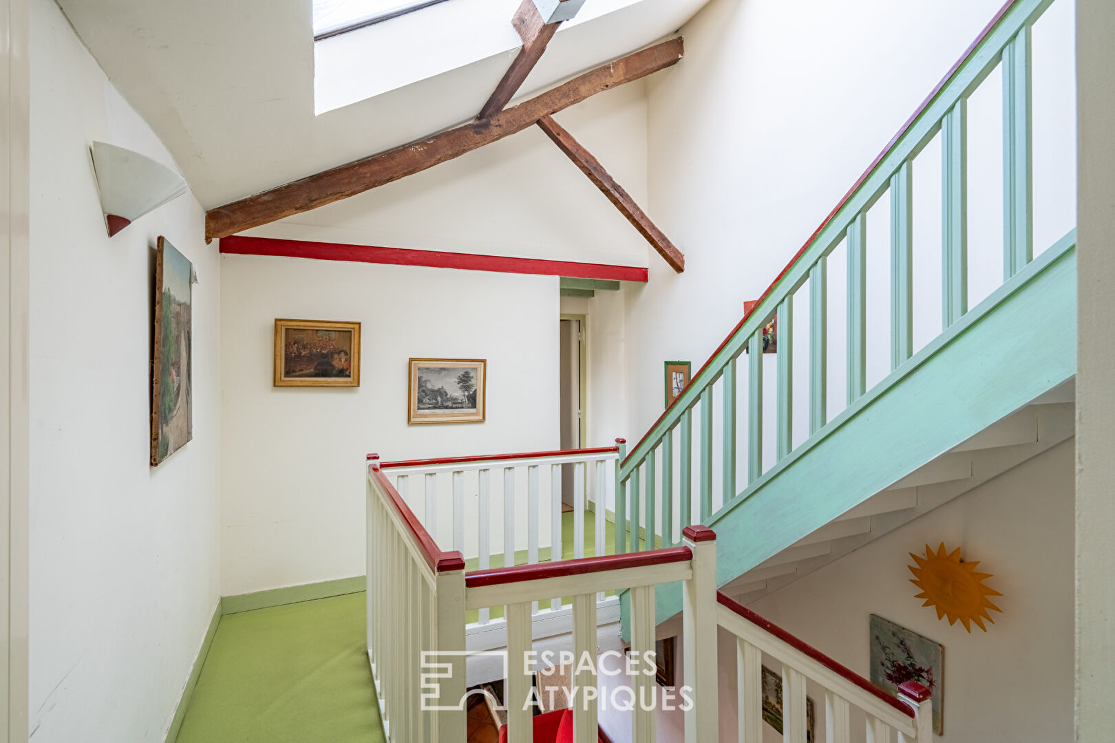 Maison ancienne et jardin avec vue exceptionnelle sur les bords de Seine et Paris.