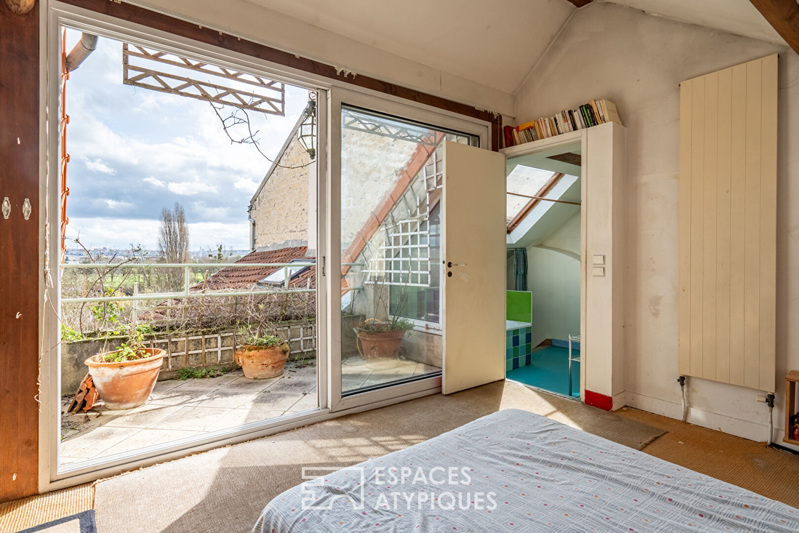 Maison ancienne et jardin avec vue exceptionnelle sur les bords de Seine et Paris.