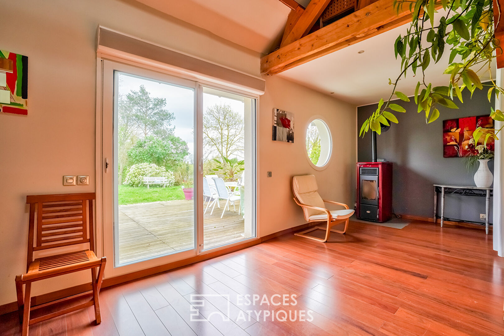 Maison ancienne avec extension sur une ile vue Seine