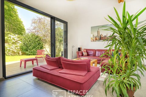 Architect-designed house with garden in a charming village.