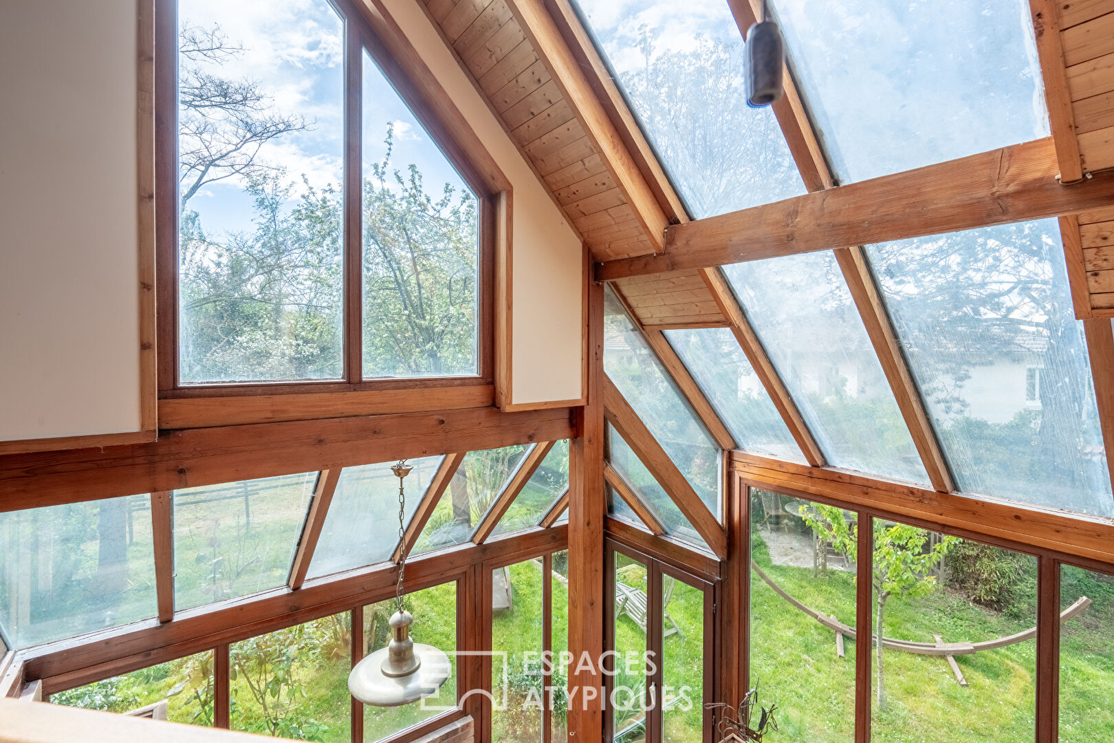 Quiétude et verdure pour cette maison d’architecte en coeur de ville