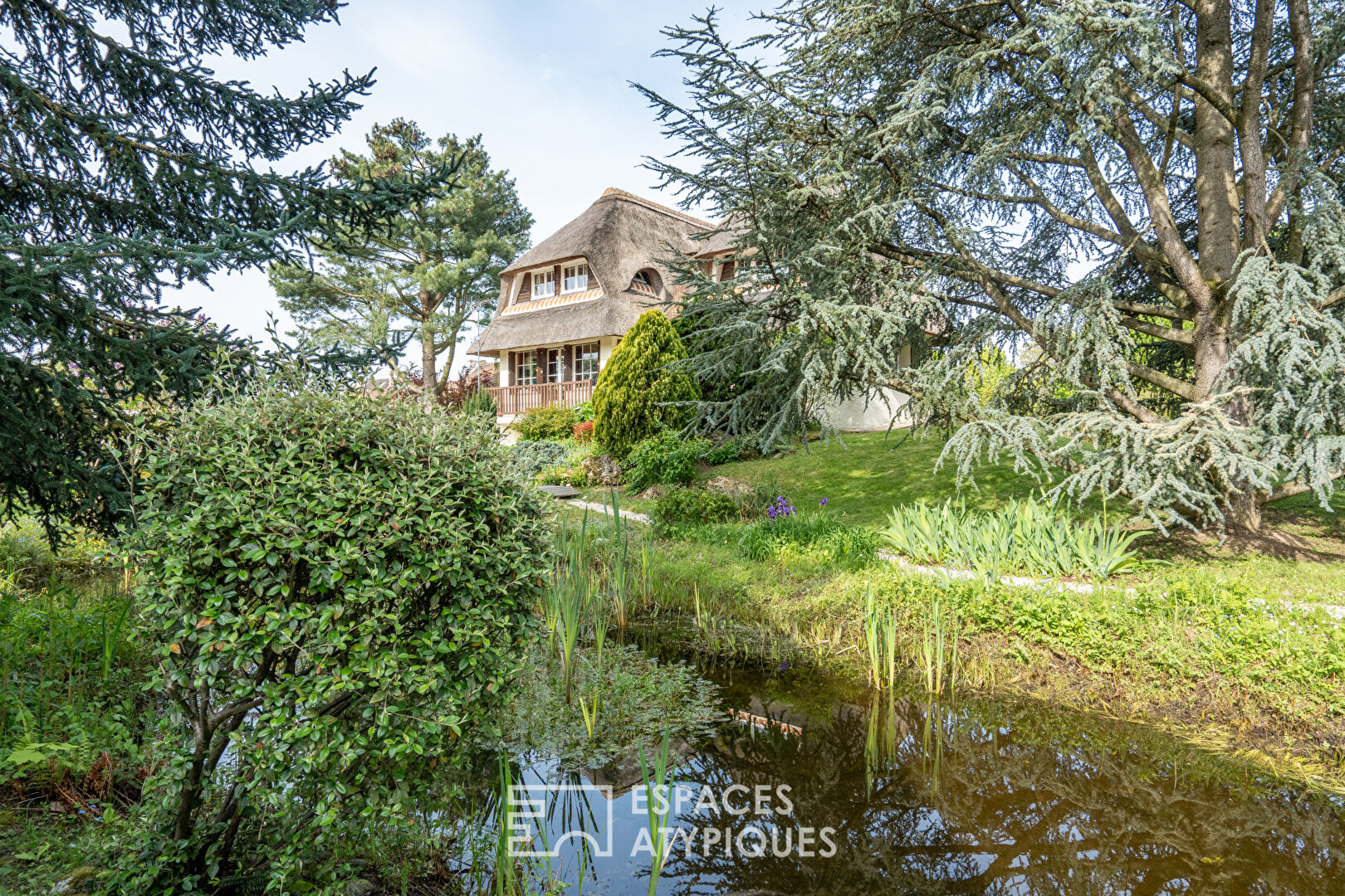 Charming cottage in the center of Mesnil St Denis