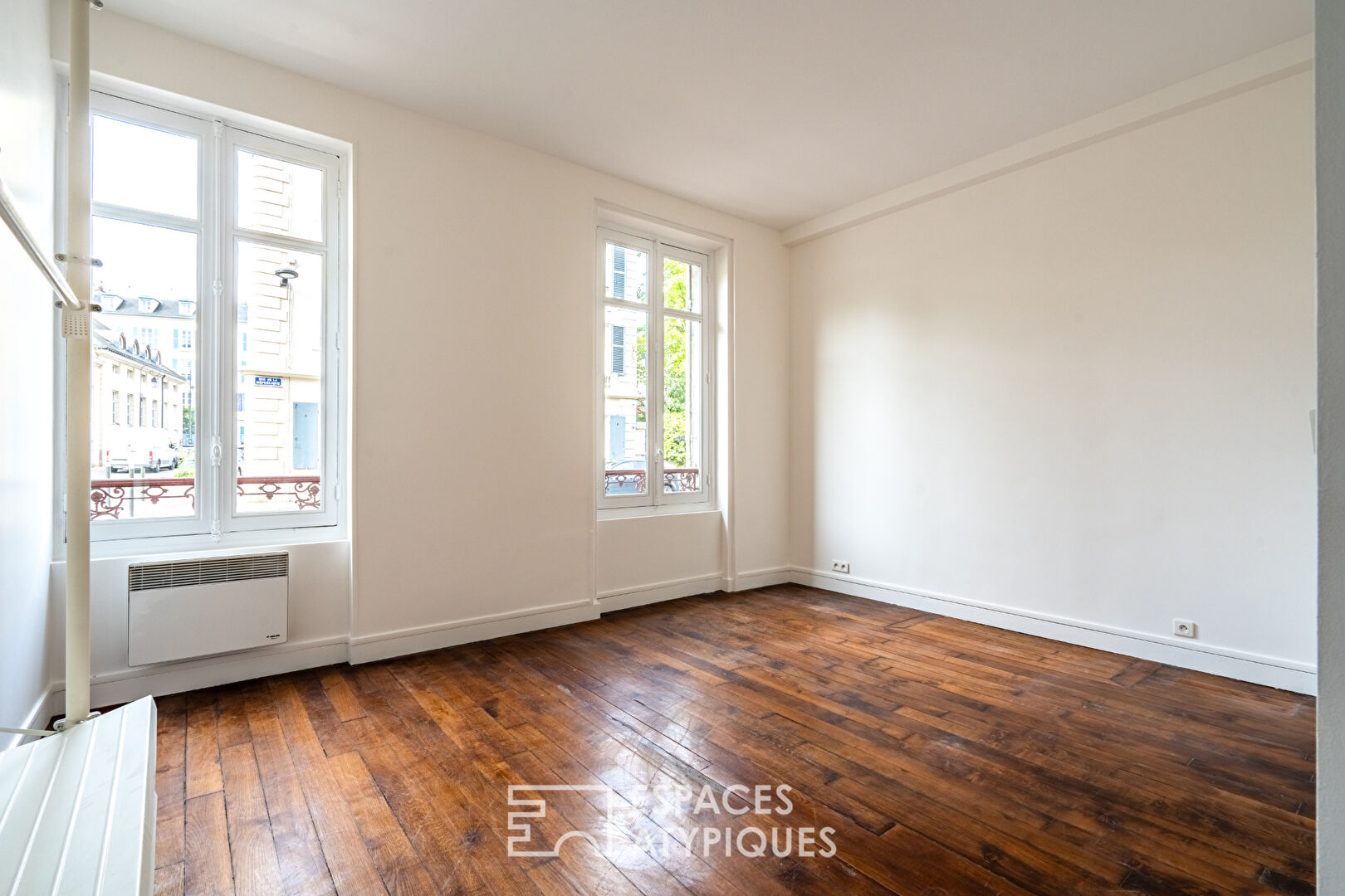 Apartment with terrace and garden in the center of Saint Germain
